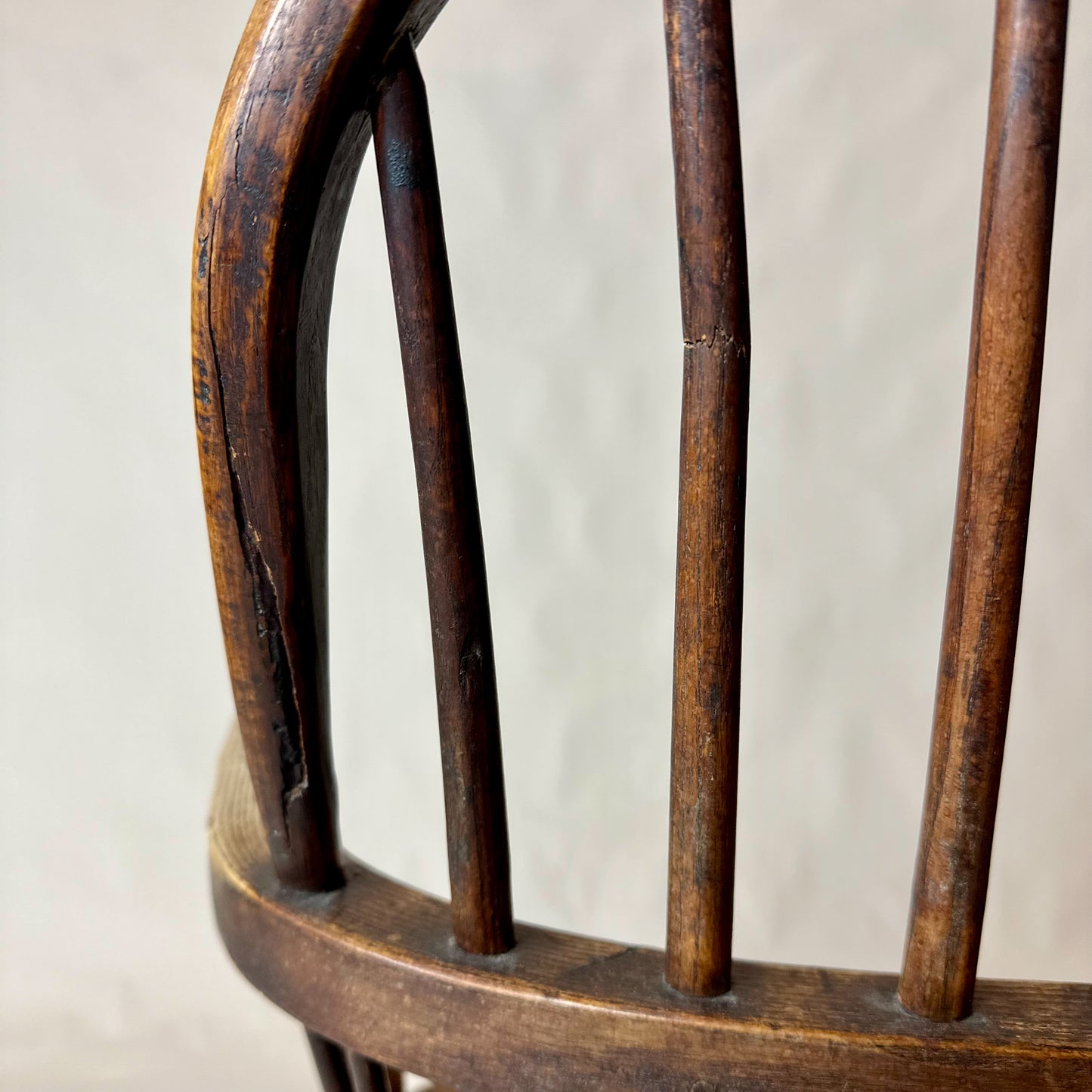 Antique 19th-Century Ash and Elm Windsor Chair