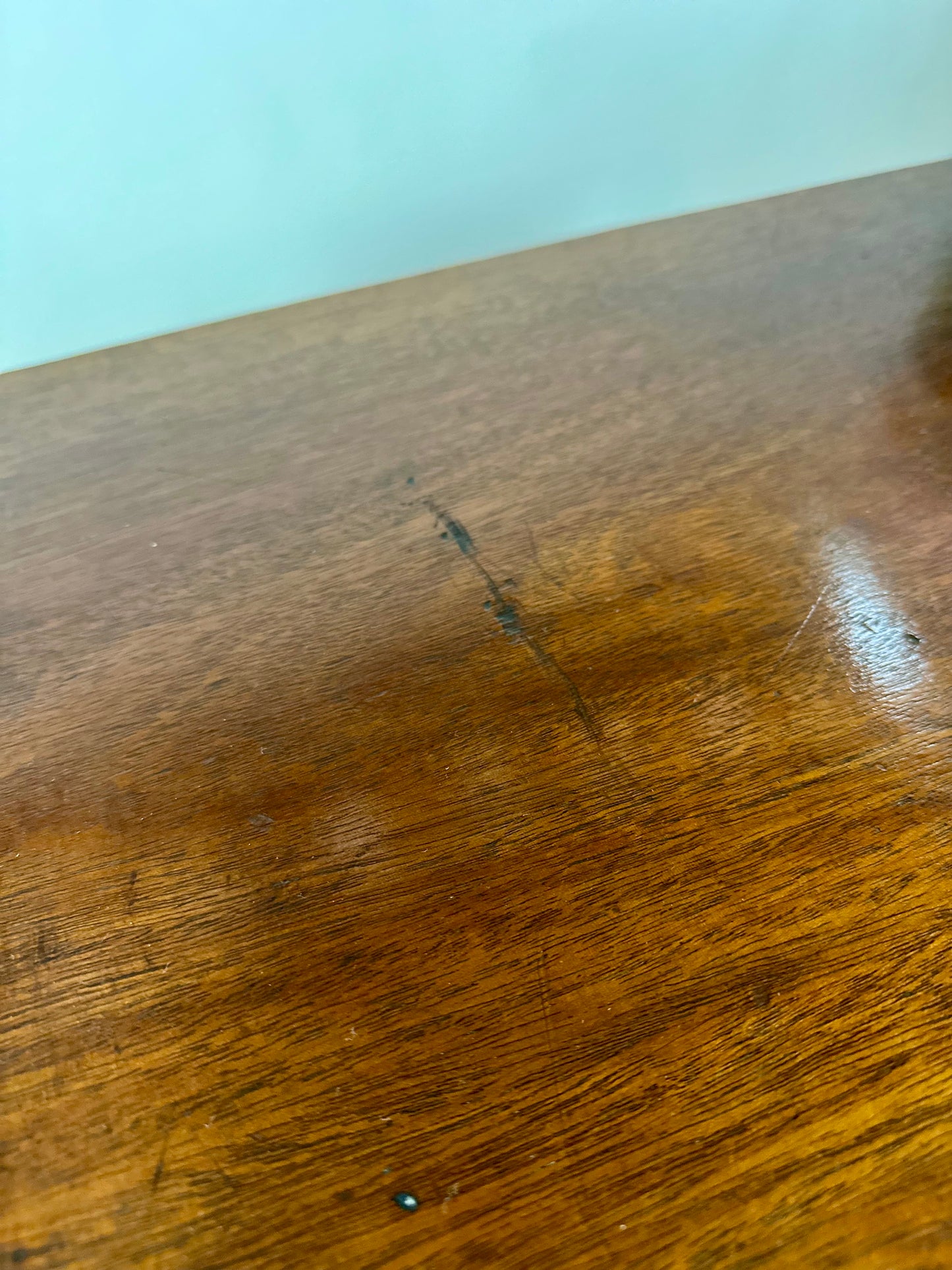 Antique Georgian Mahogany Bow Front Chest of Drawers Of Small Proportions