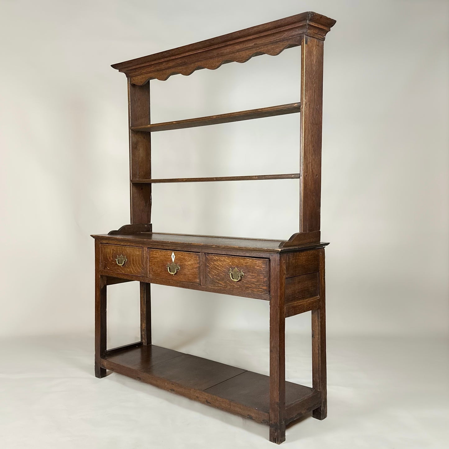 Antique 20th Century Oak Dresser