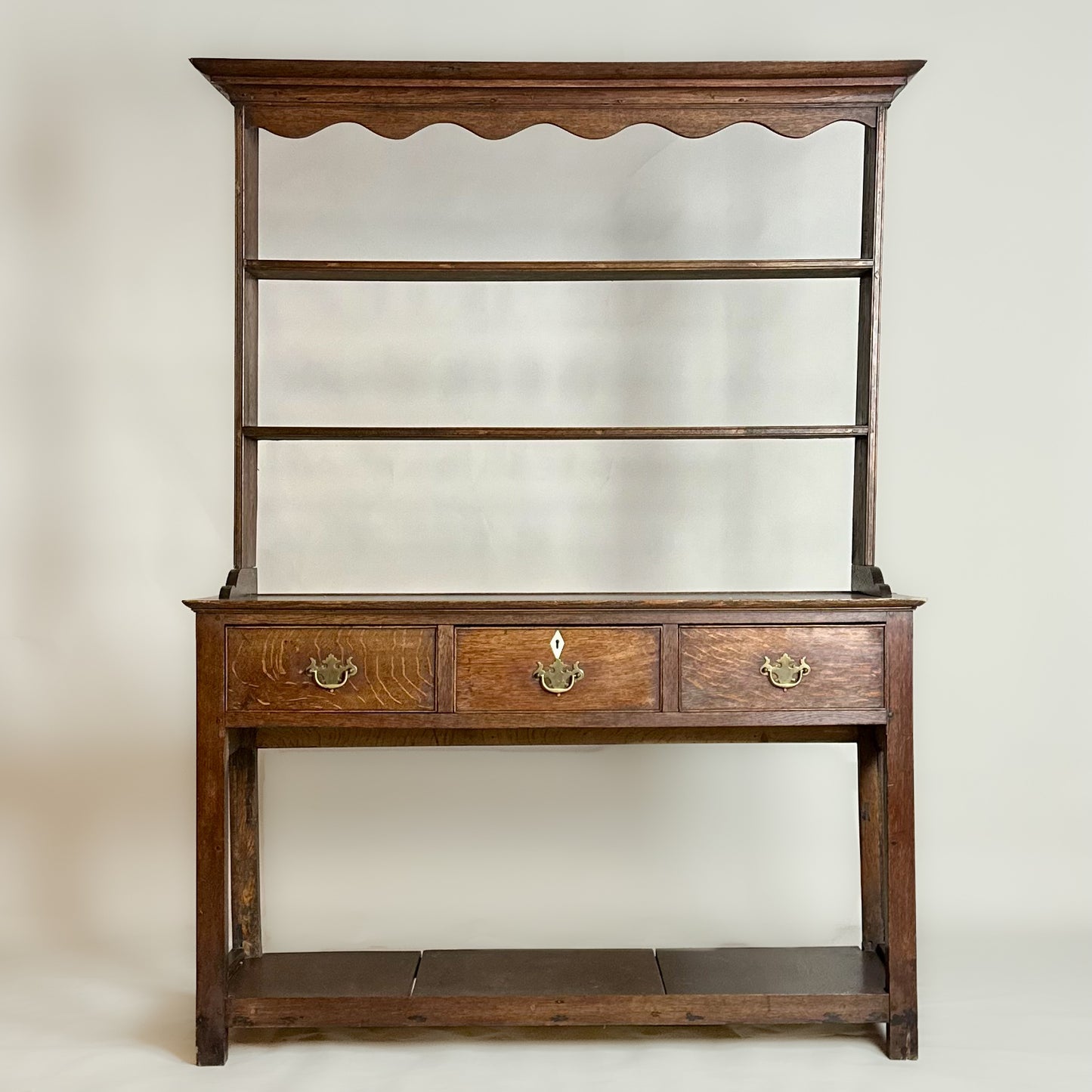 Antique 20th Century Oak Dresser