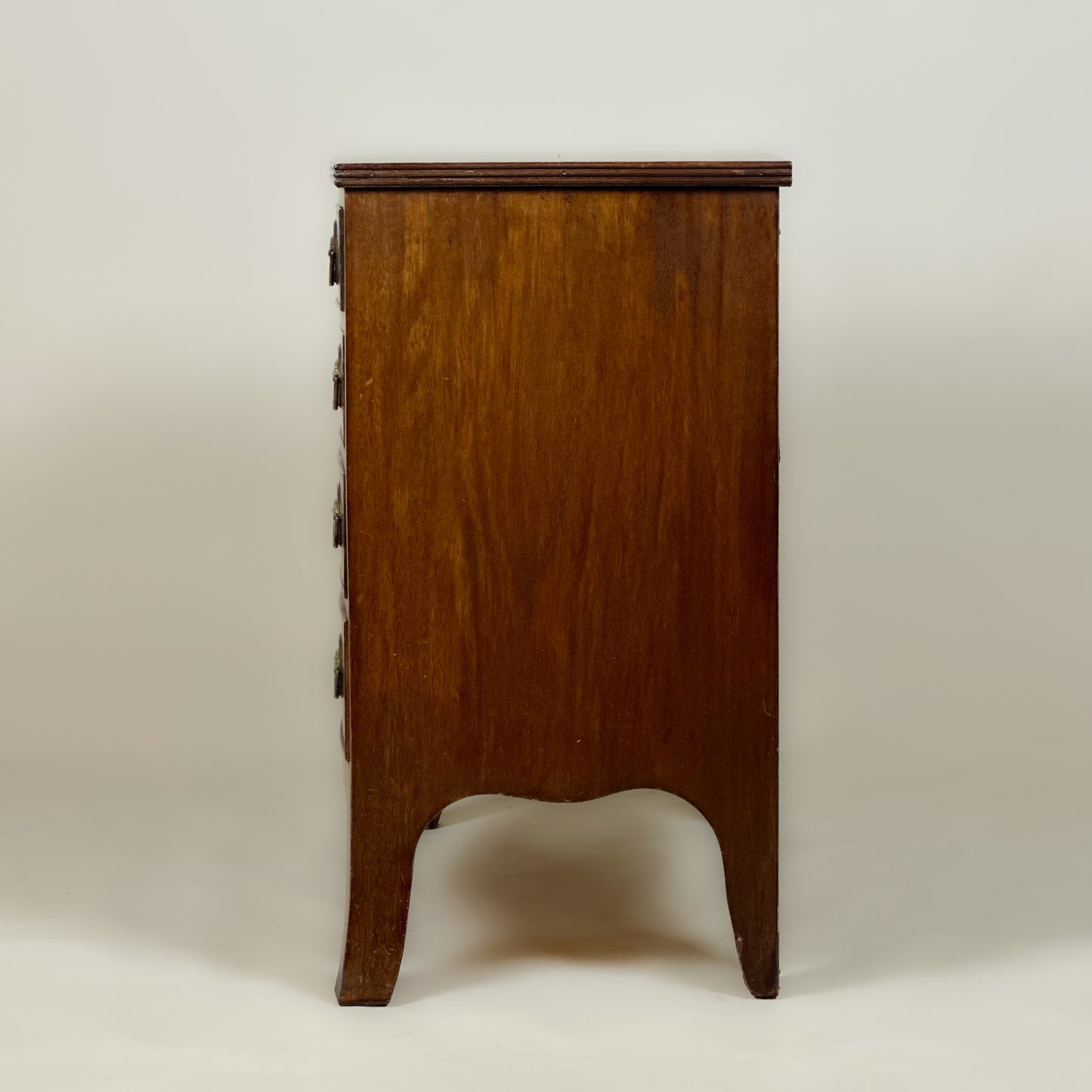 Antique Georgian Mahogany Bow Front Chest of Drawers Of Small Proportions