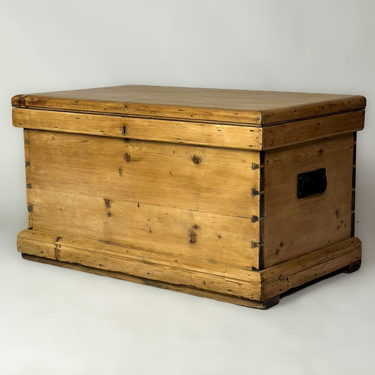 Antique Old Pine Trunk Chest Blanket Box