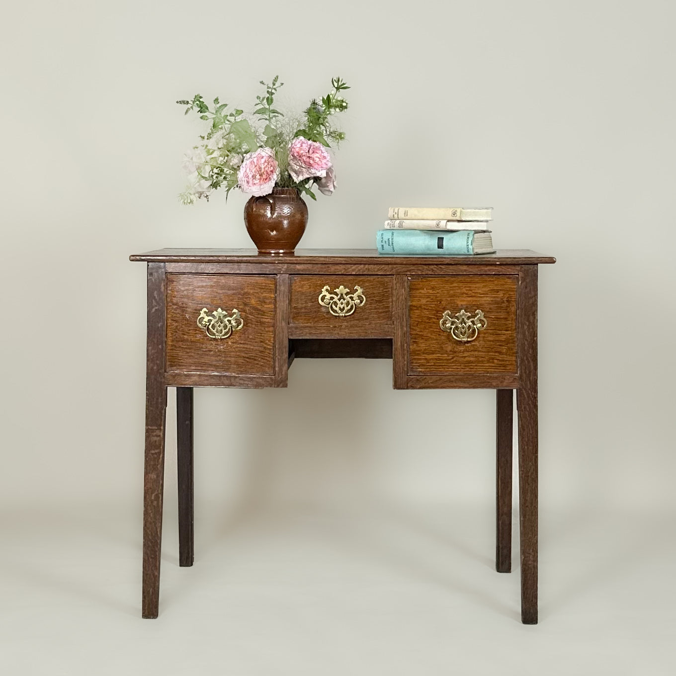Antique Oak 20th Century Side Table